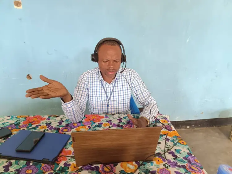 Rév. Emmanuel NKABANI, Conseiller ennTraduction.